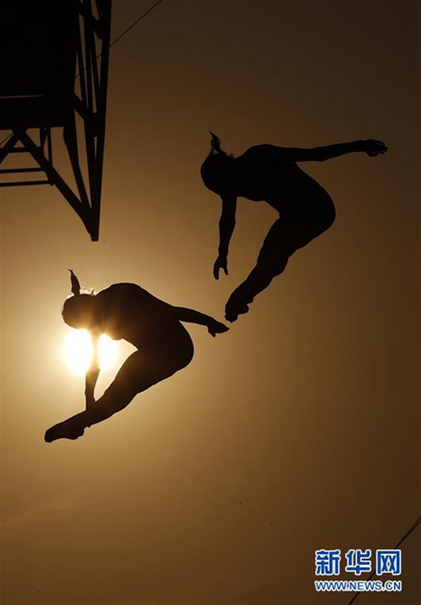 ?? ??? 10m ??? ????, ?? 7?? 金!