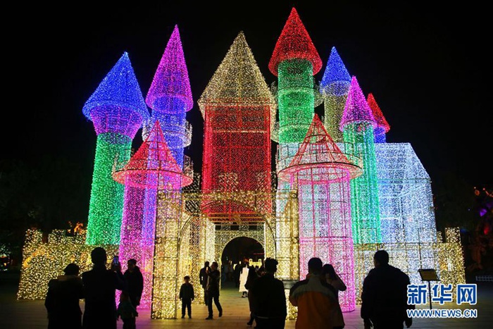 2? 25? ??, ????? ??(江蘇, ??)? ???(常州, ??)? ????(春秋淹城)?? ??? ???? ??.