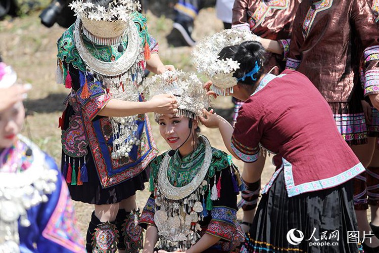 ?? ??: ??? ?? ?? ??(侗族)? ‘??????’