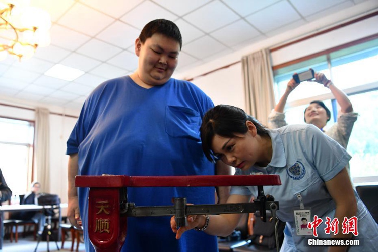 5? 10? ??, ???? ???(黃佳鑫)? ??? ?? ??. [??: ????? ??(張浪) ??] 