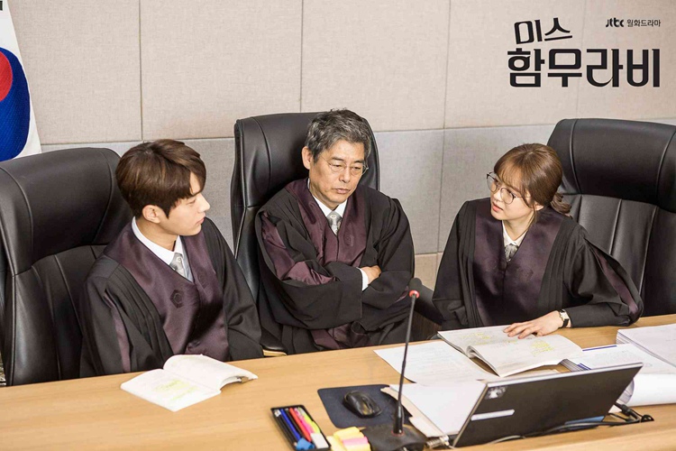 ??? ???? ?? ???? ??? 22? ??? JTBC ??? ‘?? ????’? ? 2? ?? ??? 4.5%? ????. 1?? 3.6%?? 0.9% ???? ?? ??? ??? ??. ??? ??? ??? ??? ?? ???, ????? ??? ??? ?? ??, ???? ???? ????.??, ‘?? ????’? ???? ????(???), ???? ???(???), ???? ???(???)? ‘?? 44?’?? ? ??? ???? ??? ?? ?? ?????. 20? ?? ?? ?? ??? ?? ?? ?? ??? ??? ??? ??? ??? ??? ?? ????? ????? ????? ?? ?? ??? ?? ??. (??: ???) (??=JTBC)