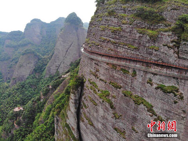 ?? ?? ???山, ?? 200m ????…??? ?? ‘??’