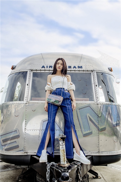 ??? ?? ??, ‘??&???’