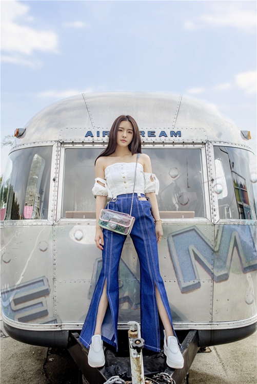 ??? ?? ??, ‘??&???’