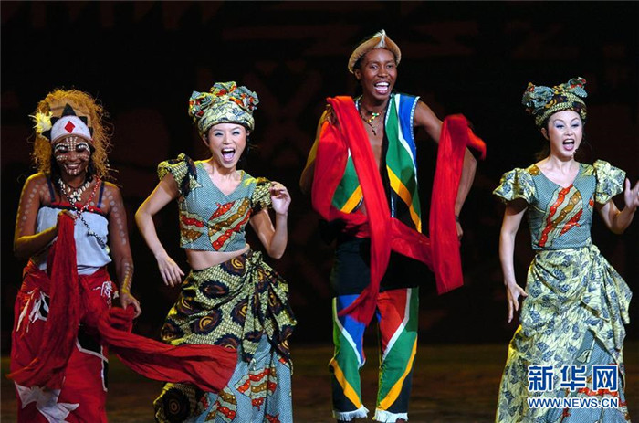 2006? 11? 4?, ??-???? ???? ??? ????? ???? ‘???(友誼頌)’ ?? ??? ??? ??????? ?????. [??: ??? ??(張旭) ??]