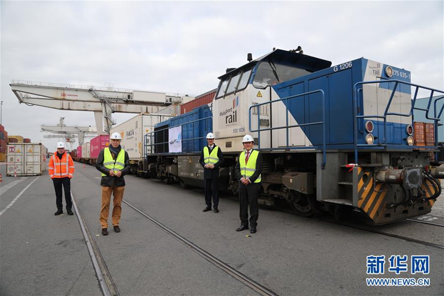 4? 14? ?? ??????? ??? ???? ??-?? ?? ???? ????. ???? ??? ??-??(??) X8015? ??? ?? ?? ?????? ?????? ????.  [?? ??: ????? ?? ?? ???? ??] 