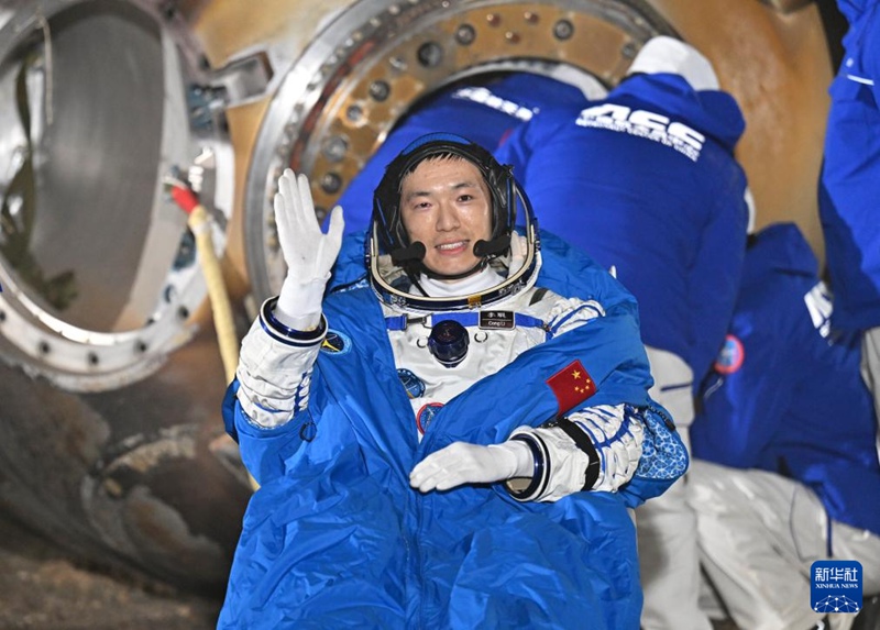 ??? 18? ????? ??? ??? ????? ???. [11? 4? ??/?? ??: ???]