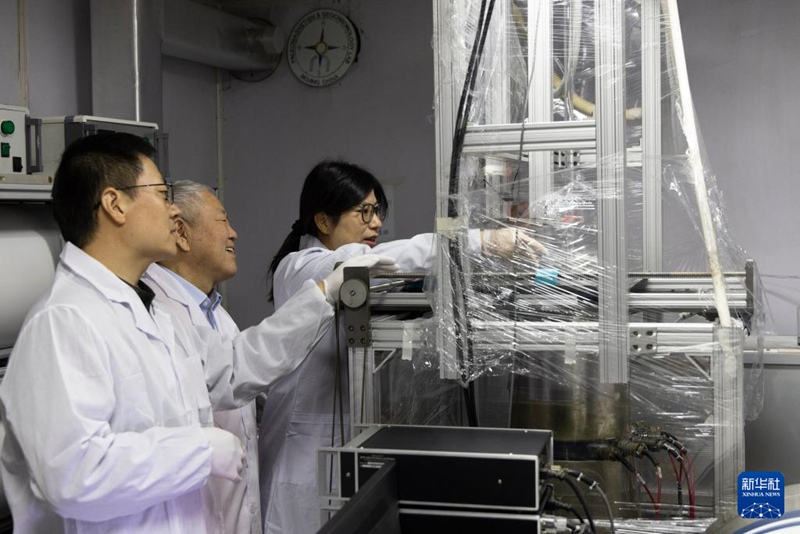 ????? ?? ? ??????? ?? ??? ????? ????? ????(?)? ???(朱日祥·??) ??, ???(秦華峰) ????? ?? 6? ? ????? ???. [12? 20? ??/?? ??: ???]