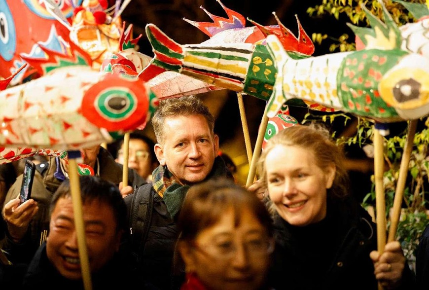 2024? 12? 26?, ???(安徽)? ??(黃山)? ????(徽州)? ???(西溪南) ????? ???? ????? ??(魚燈: ??? ??) ????? ???? ??. [?? ??: ????/?? ??: ????(施亞磊)]