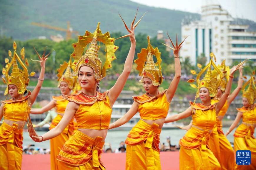 ????? ???? ?????? ??(景洪)??? ?? ??? ??[2025? ????(潑水節, ???)] ?? ???? ??? ??? ??. [4? 13? ??/?? ??: ???]