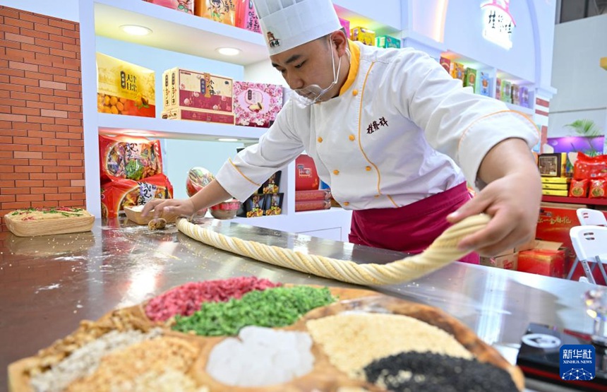 ?5? CICPE ??(天津)??? ???? ????(桂發祥) ???(十八街) ??(麻花: ??? ??)? ??? ??. ? ?? ??? ??? ??????. [4? 14? ??/?? ??: ???]