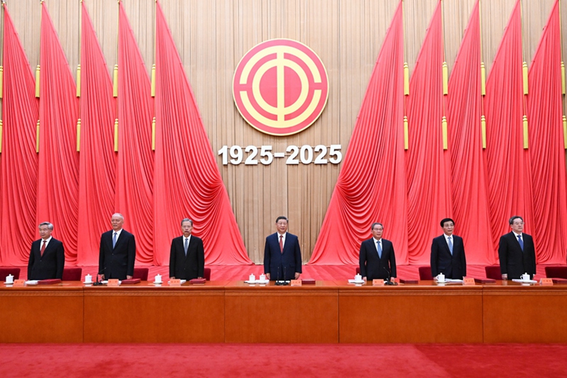 ???, ??(李強), ????(趙樂際), ???(王滬寧), ???(蔡奇), ???(丁薛祥), ??(李希) ?? ??? ????.