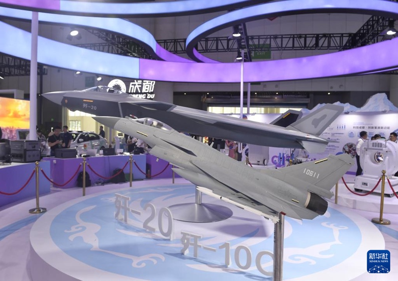 ?? ???? ??? ?(殲?J)-20 ? ?-10C ?? [6? 11? ??/?? ??: ???]