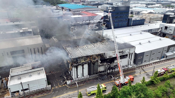 ??? 6? ??? ??? ??? ???? ????? ??? ??? ?? ??? ???? ??. [?? ??: ??1]