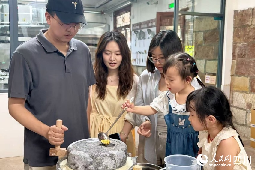 ?? ?? ????? ??? ????? ??? ?? ?? ?? ?? ??? ???? ??. [?? ??: ??(楊藺)]